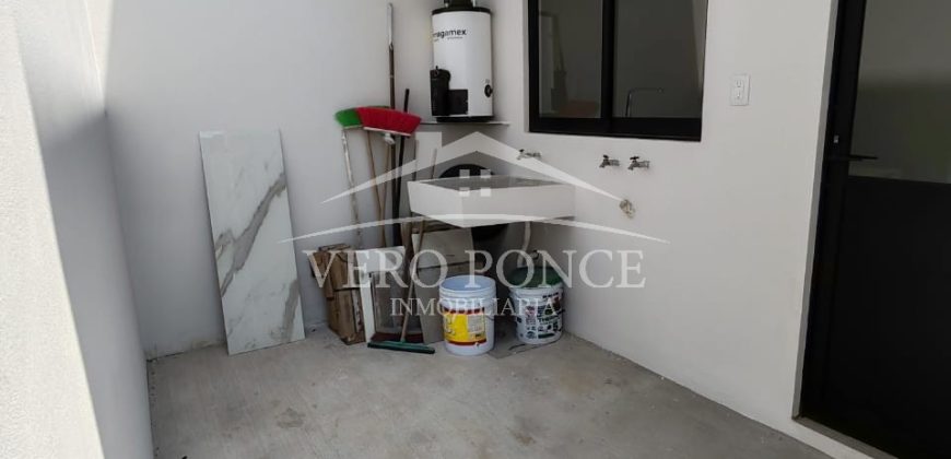 Fraccionamiento Villa Paraiso / Casa en Venta (2401-954)