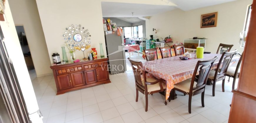 Santo Domingo / Casa en Venta (2410-969)