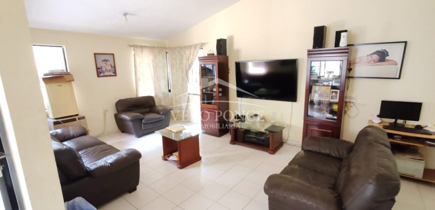 Santo Domingo / Casa en Venta (2410-969)