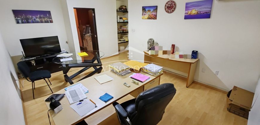 Calle 30 / Dos Caminos / Casa en Venta (2401-204)