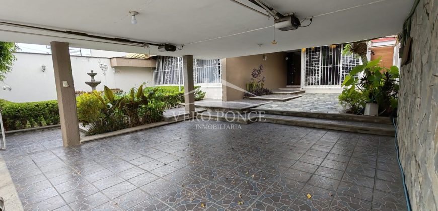 Calle 30 / Dos Caminos / Casa en Venta (2401-204)