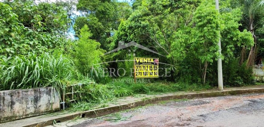 Calle 22 / 1600 m2 / Terreno en Venta (2401-983)