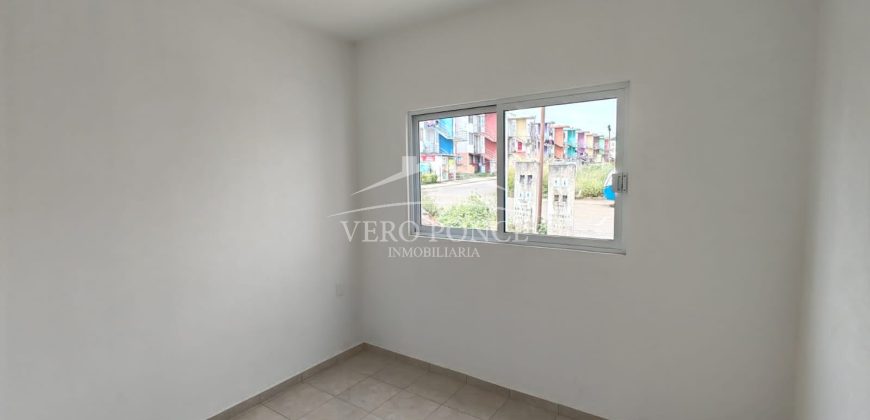 (Rentada) Los Lienzos / Casa en Renta (2401-996)