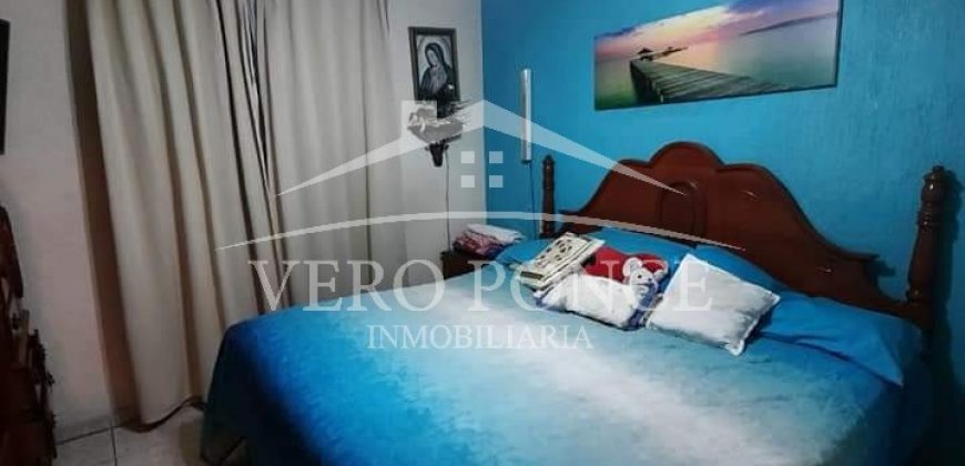 Lomas Verdes / Casa en Venta (2401-218)
