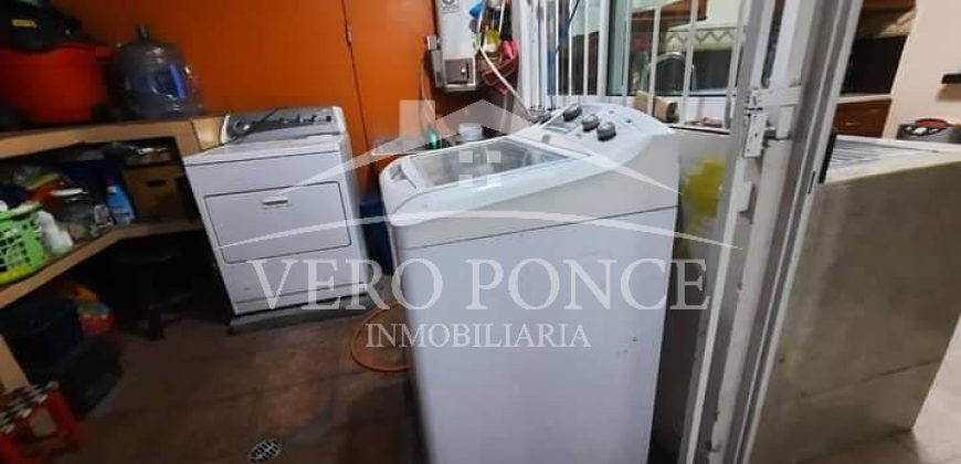 Lomas Verdes / Casa en Venta (2401-218)