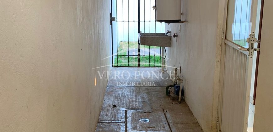 (Rentada) Fraccionamiento Virginia / Casa en Renta (2401-220)