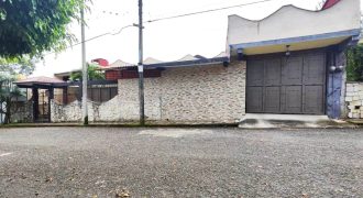 San Nicolás / Casa en Venta (2410-242) San Nicolás / Casa en Venta (2410-242)