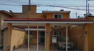 San Nicolás / Casa en Venta (2401-290) San Nicolás / Casa en Venta (2401-290)