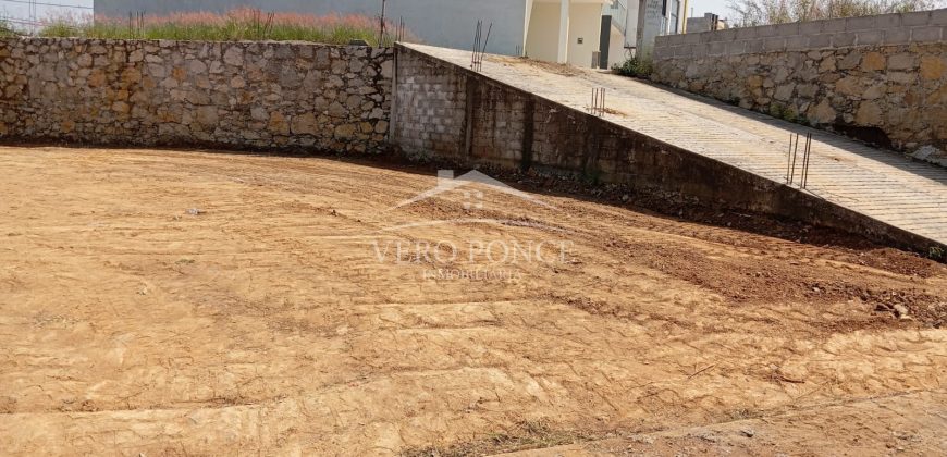 Fraccionamiento Los Arcos / Terreno en Venta (2410-294)