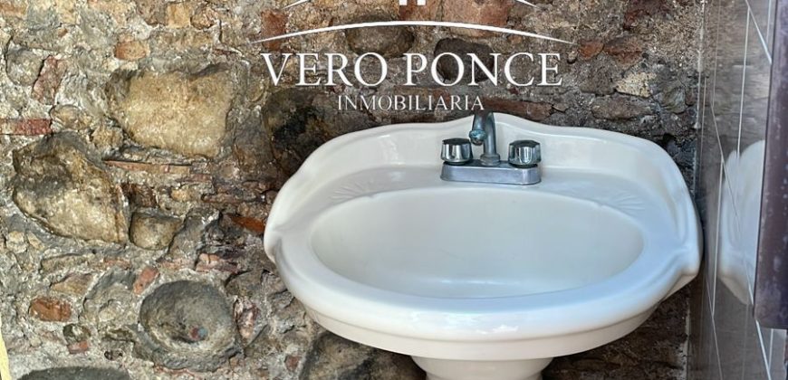 Centro // Local en Renta – 2501-002