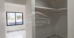 Villa Los Fresnos / Casa en Venta (2510-156)