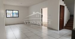 Villa Los Fresnos / Casa en Venta (2510-156)