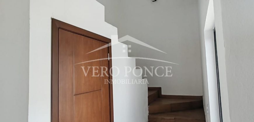 Villa Los Fresnos / Casa en Venta (2510-156)