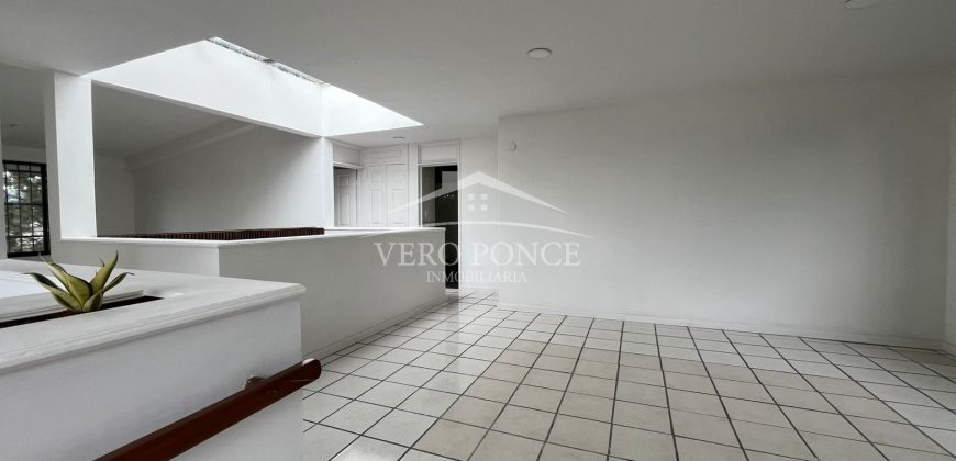 Residencial Lomas de la Llave / Casa en Renta (2501-163)