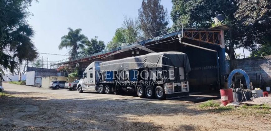 Zona Panteón Municipal / Terreno con Construcción en Venta (2501-167)