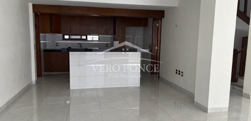 Fraccionamiento Virginia / Casa en Renta (2501-176)