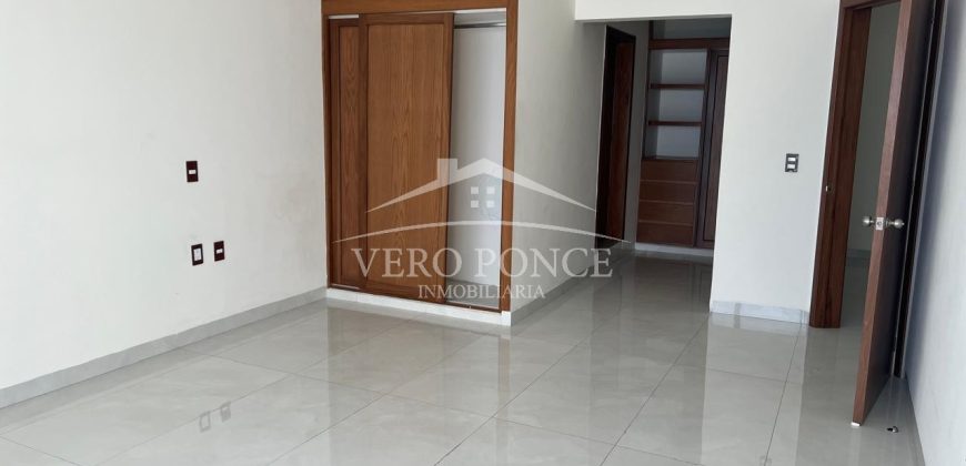 Fraccionamiento Virginia / Casa en Renta (2501-176)