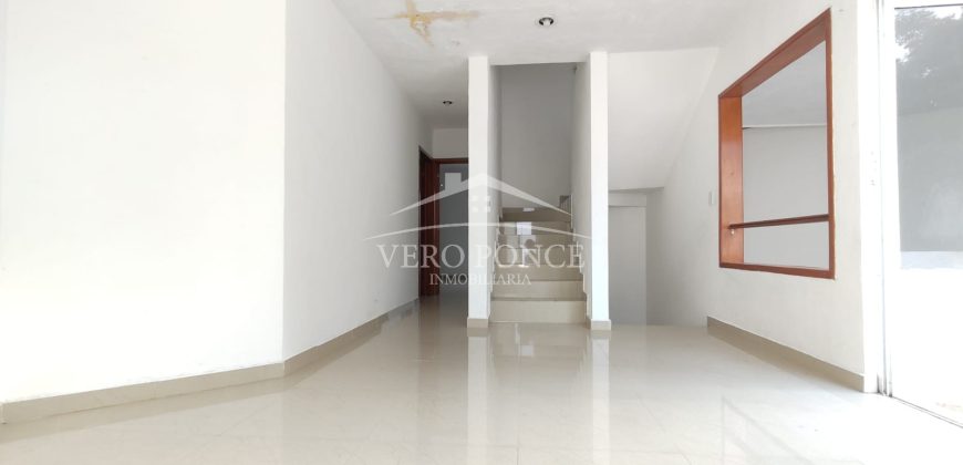 Fraccionamiento El Cortijo / Casa en Renta (2501-178)