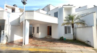 Fraccionamiento El Cortijo / Casa en Renta (2501-178)