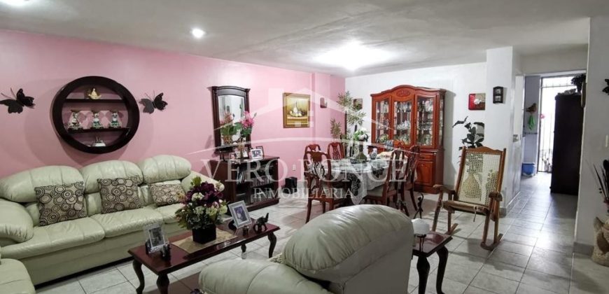 Fracc Los Encinos / Casa en Venta (2601-233)