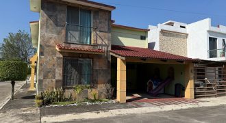 Fracc Ave de Paraíso / Casa en Venta (2626-216)