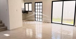 Fracc Villas de las Flores / Casa en Venta (2628-231)