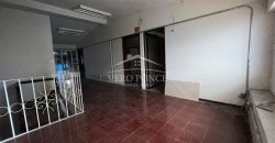 Calle 8 Avenida 5 / Casa + Local en Renta (2601-240)