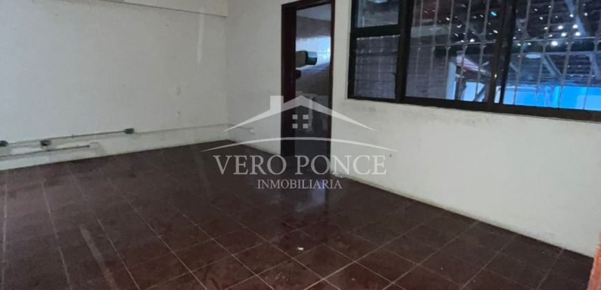 Calle 8 Avenida 5 / Casa + Local en Renta (2601-240)
