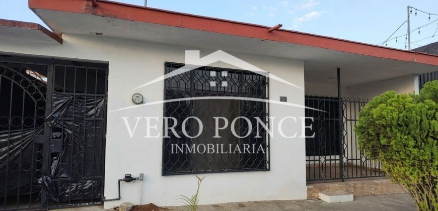 Los Pinos / Casa en Renta (2601-316)