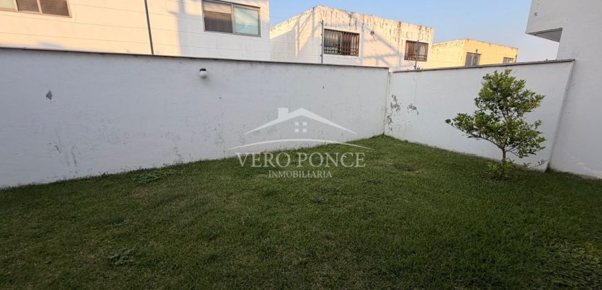 Agua Fría # 12 / Casa en Renta (2628-302)