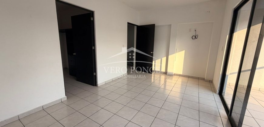 Agua Fría # 12 / Casa en Renta (2628-302)