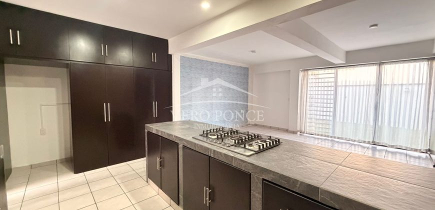 Agua Fría # 12 / Casa en Renta (2628-302)