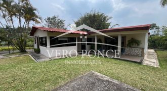 Fracc. Longinos / Casa en Renta (2601-319)