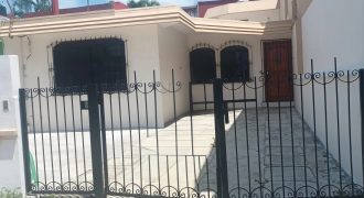 Lomas Verdes / Casa en Renta (2601-347)