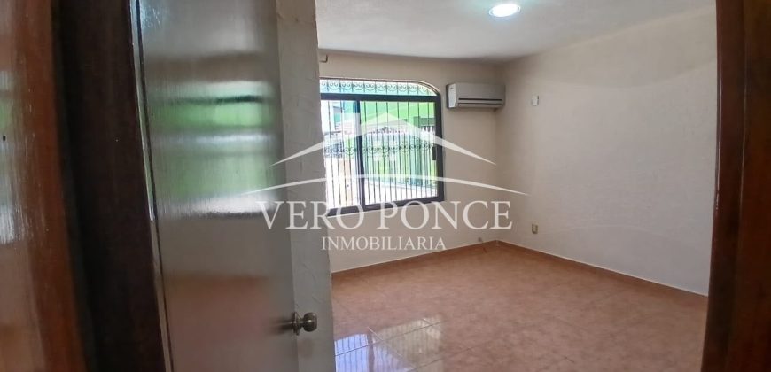 Lomas Verdes / Casa en Renta (2601-347)