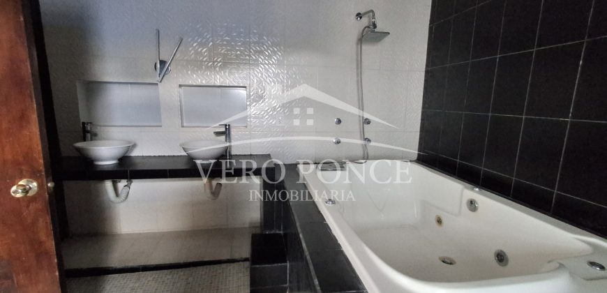 Fraccionamiento Villareal / Casa en Venta (2629-387)